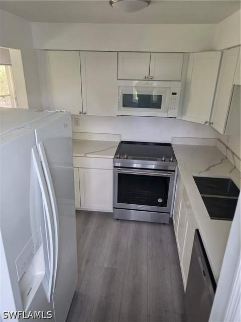 1 Knights Bridge Rd A1, Naples FL - photo 23 of 37