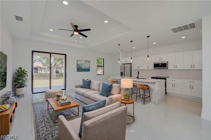 3 bedroom SingleFamilyResidence at 3010 2nd St SW, Lehigh Acres, Lehigh Acres — photo 3