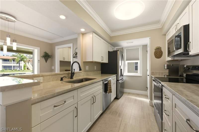 2 bedroom Condominium at 1155 Sandpiper St B7, Harbor Lakes Of Naples, Naples — photo 4