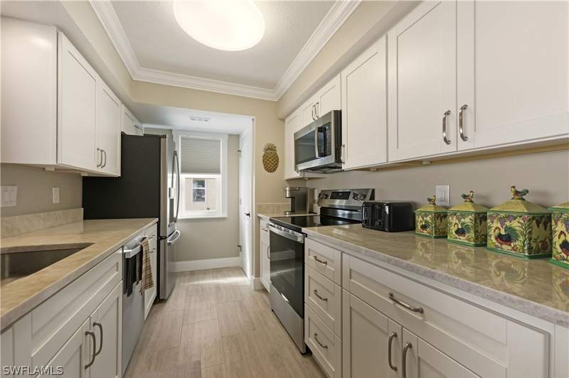 2 bedroom Condominium at 1155 Sandpiper St B7, Harbor Lakes Of Naples, Naples — photo 5