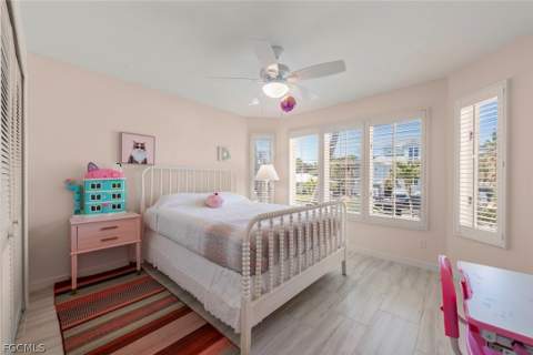 1360 Jamaica Dr, Sanibel FL - photo 12 of 40