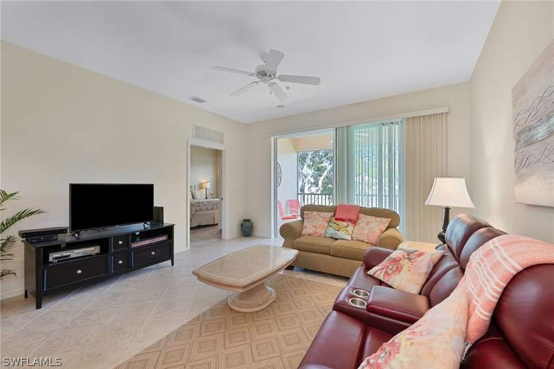 2 bedroom Condominium at 3993 Bishopwood Ct E 9-204, Bishopwood East III, Naples — photo 2