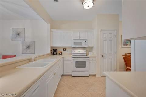 3993 Bishopwood Ct E 9-204, Naples FL - photo 7 of 24