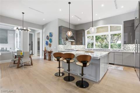 725 Harbour Dr, Naples FL - photo 10 of 50