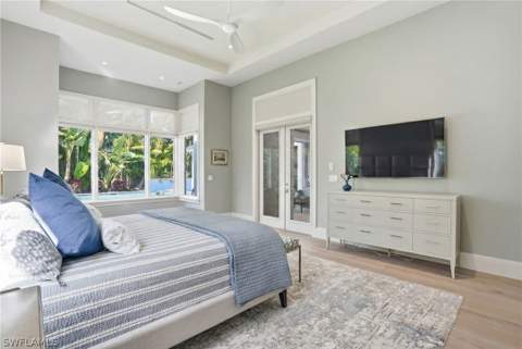 725 Harbour Dr, Naples FL - photo 17 of 50