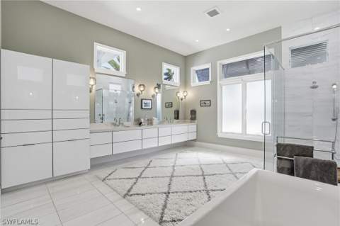 725 Harbour Dr, Naples FL - photo 19 of 50