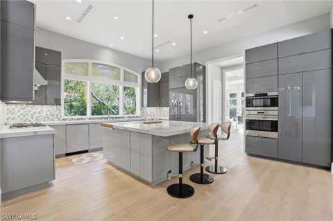 725 Harbour Dr, Naples FL - photo 9 of 50