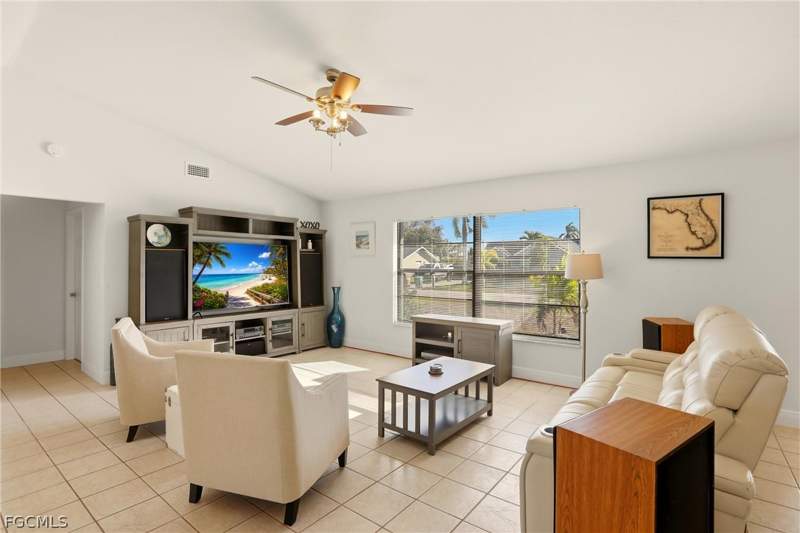 3 bedroom SingleFamilyResidence at 4108 SW 6th Ave, Cape Coral, Cape Coral — photo 4
