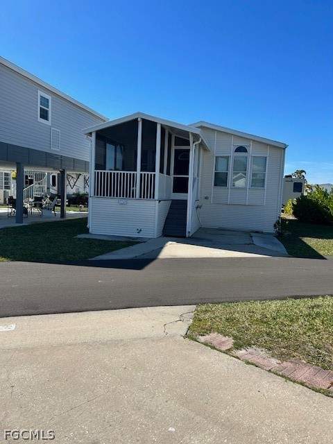 2 bedroom ManufacturedHome at 19681 Summerlin Rd D-334, Palmetto Palms R V, Fort Myers — photo 3