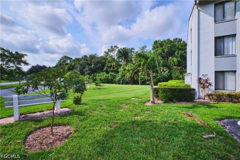 9650 Green Cypress Ln 22, Fort Myers FL - photo 11 of 50