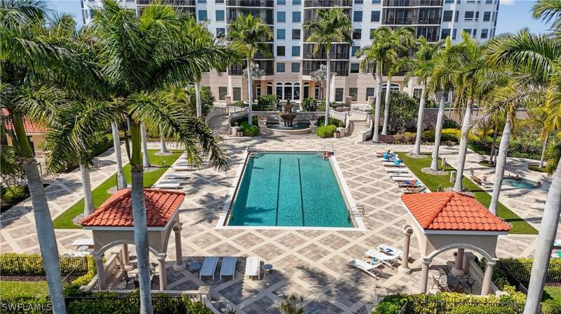 2 bedroom Condominium at 1060 Borghese Ln 1005, Aversana, Naples — photo 2