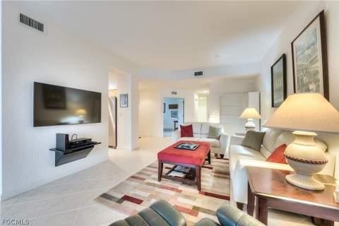 16580 Crownsbury Way 102, Fort Myers FL - photo 8 of 23