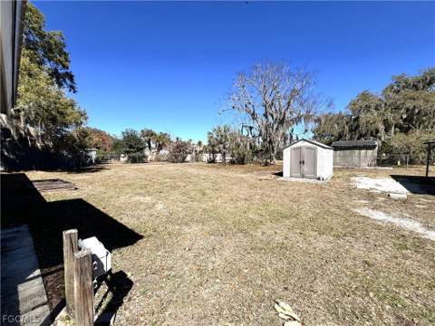 4040 S Edgewater Cir, Labelle FL - photo 11 of 13