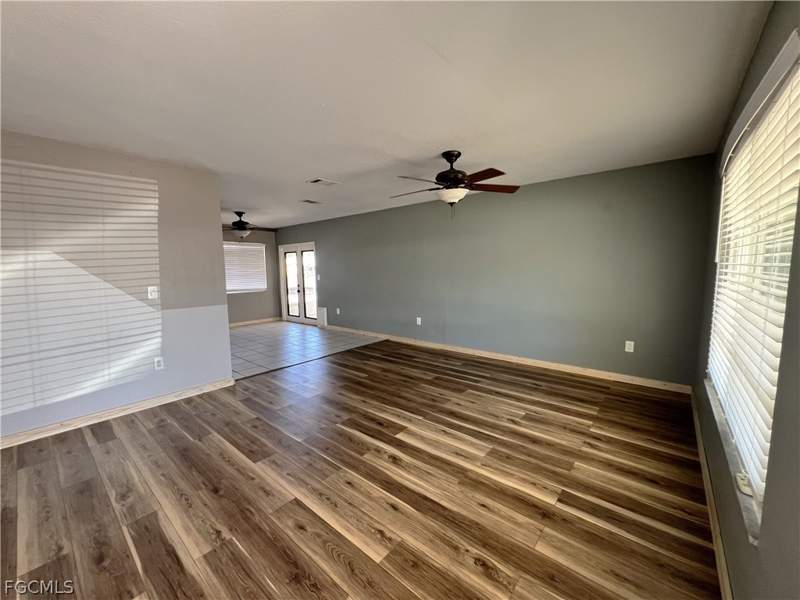 3 bedroom SingleFamilyResidence at 4040 S Edgewater Cir, Port Labelle, Labelle — photo 2