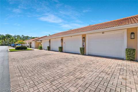 2360 Hidden Lake Ct 8410, Naples FL - photo 24 of 33