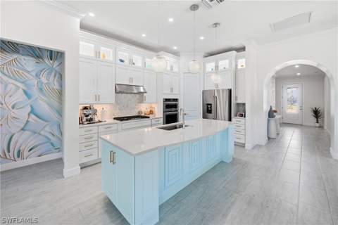 2718 Aviamar Cir, Naples FL - photo 10 of 48
