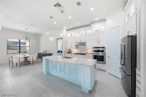 2718 Aviamar Cir, Naples FL - photo 11 of 48