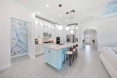 2718 Aviamar Cir, Naples FL - photo 12 of 48