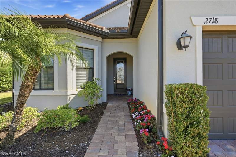 3 bedroom SingleFamilyResidence at 2718 Aviamar Cir, Amaranda, Naples — photo 3