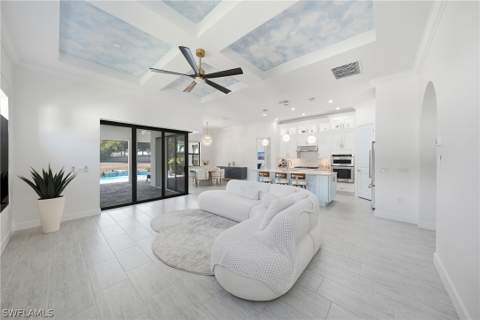2718 Aviamar Cir, Naples FL - photo 8 of 48