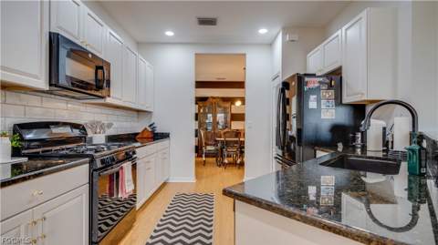 4607 Mystic Blue Way, Fort Myers FL - photo 9 of 42