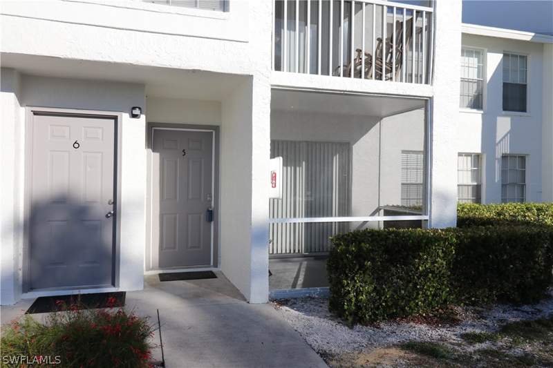 1 bedroom Condominium at 142 Santa Clara Dr 5, Granada Lakes, Naples — photo 3