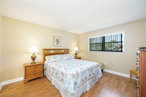 180 Turtle Lake Ct 211, Naples FL - photo 13 of 22