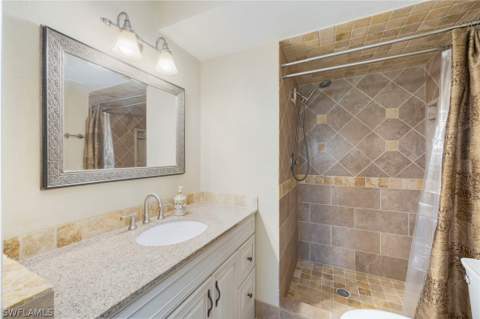 180 Turtle Lake Ct 211, Naples FL - photo 16 of 22