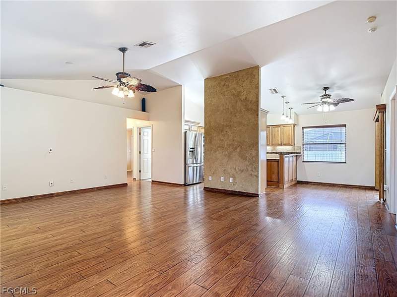 3 bedroom SingleFamilyResidence at 1319 SW 34th Ter, Cape Coral, Cape Coral — photo 3