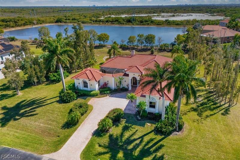 4 bedroom SingleFamilyResidence at 8460 Belle Meade DR, BELLE MEADE, Fort Myers — photo 3