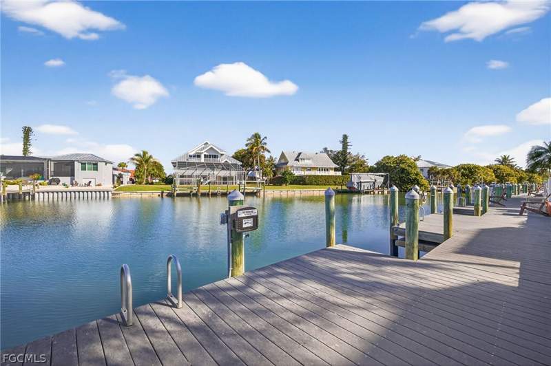 2 bedroom Condominium at 845 E Gulf Dr 1521, Sanibel Moorings Condo, Sanibel — photo 2
