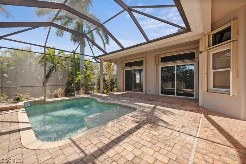3 bedroom SingleFamilyResidence at 2727 NW 45th Pl, Cape Coral, Cape Coral — photo 4