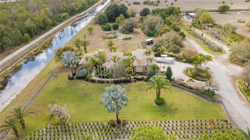 4 bedroom SingleFamilyResidence at 7350 Green Acre Ln, Briarcliff, Fort Myers — photo 2