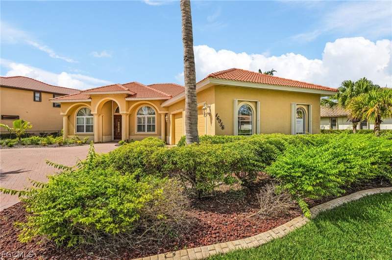 4 bedroom SingleFamilyResidence at 16056 Waterleaf Ln, Veridian, Fort Myers — photo 4
