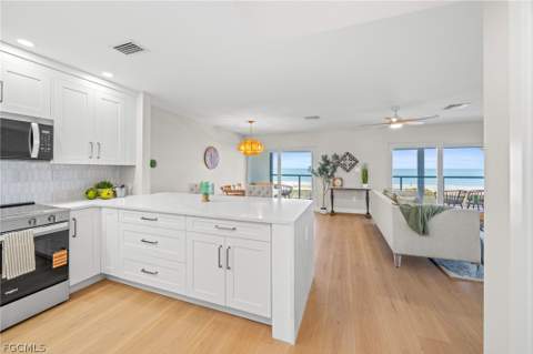 1341 Middle Gulf Dr 5C, Sanibel FL - photo 10 of 48