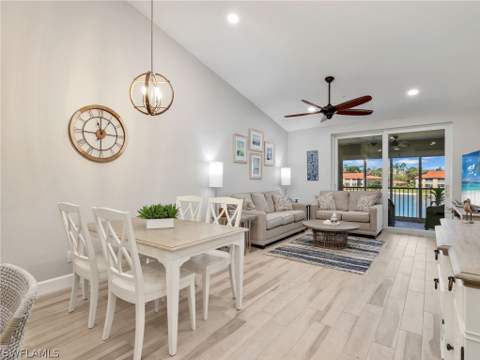 6890 Huntington Lakes Cir 204, Naples FL - photo 15 of 42