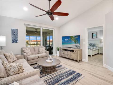 6890 Huntington Lakes Cir 204, Naples FL - photo 19 of 42