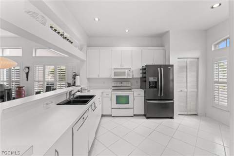 12739 Devonshire Lakes Cir, Fort Myers FL - photo 14 of 24