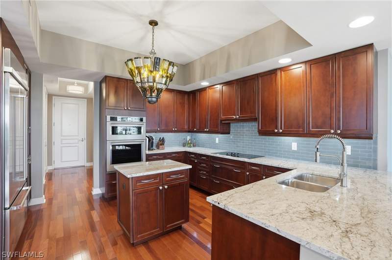 4 bedroom Condominium at 5051 Pelican Colony Blvd 301, La Scala At The Colony, Bonita Springs — photo 2