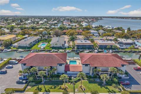 1400 Blue Point Ave 202, Naples FL - photo 17 of 18
