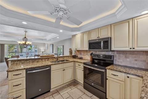 1400 Blue Point Ave 202, Naples FL - photo 7 of 18