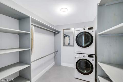 3055 Riviera Dr 102, Naples FL - photo 14 of 33