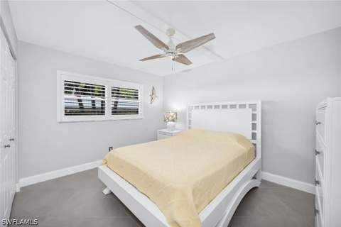 3055 Riviera Dr 102, Naples FL - photo 16 of 33