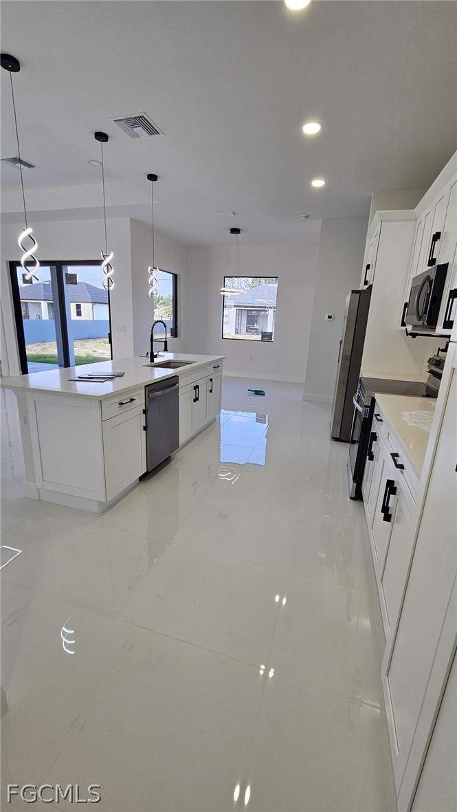 4 bedroom SingleFamilyResidence at 1214 Hibiscus Ave, Lehigh Acres, Lehigh Acres — photo 5