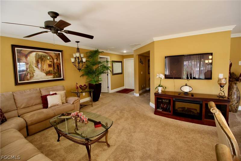 2 bedroom Condominium at 9641 Halyards Ct 12, Isles Of Caloosa Yacht + Racquet Club, Fort Myers — photo 2
