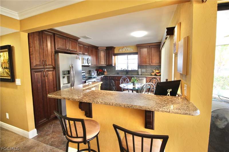 2 bedroom Condominium at 9641 Halyards Ct 12, Isles Of Caloosa Yacht + Racquet Club, Fort Myers — photo 3
