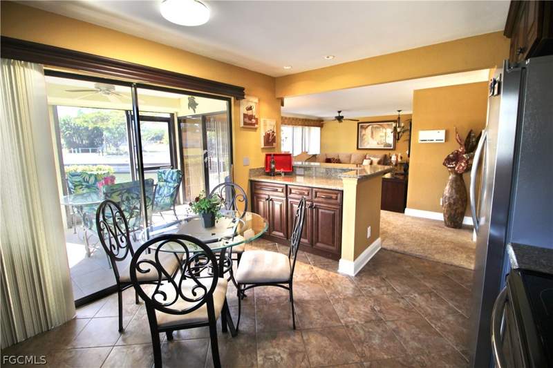2 bedroom Condominium at 9641 Halyards Ct 12, Isles Of Caloosa Yacht + Racquet Club, Fort Myers — photo 4
