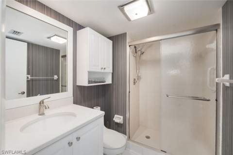 517 Lake Louise Cir 201, Naples FL - photo 19 of 26