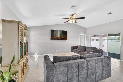403 NW 17th Ter, Cape Coral FL - photo 17 of 50