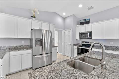 403 NW 17th Ter, Cape Coral FL - photo 23 of 50
